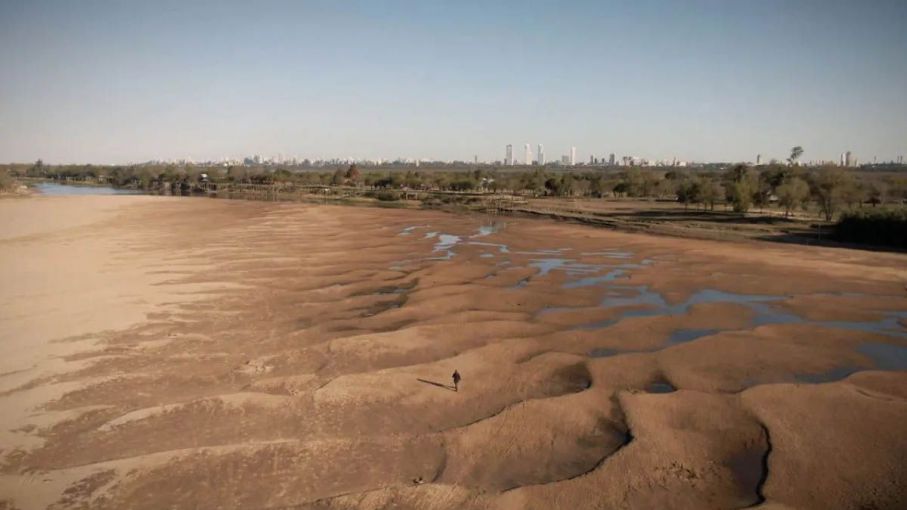 Estiman que la bajante extraordinaria del río Paraná continuará todo el verano