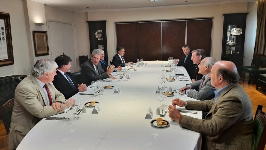 El Secretario Bahillo visitó la Bolsa de Cereales